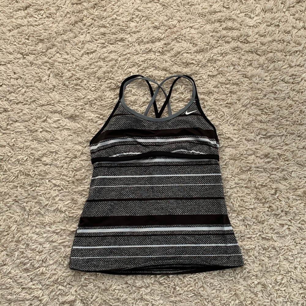 Nike tank